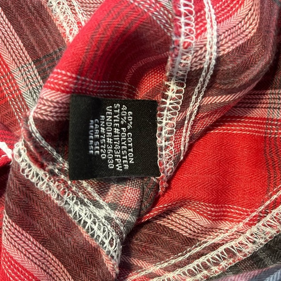 BKE Standard Fit Red Plaid Black Snap Short Sleeve Shirt Men’s Size Medium - Picture 9 of 12